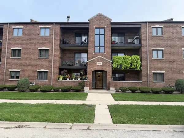 7935 W 90th ST #1A, Hickory Hills, IL 60457