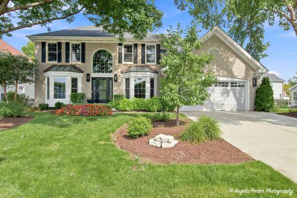 127 Michelle PL, Schaumburg, IL 60173