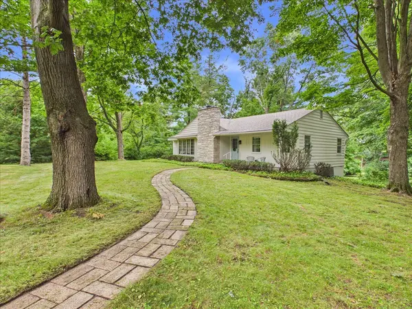 1120 Murphy Woods LN, Rockford, IL 61107