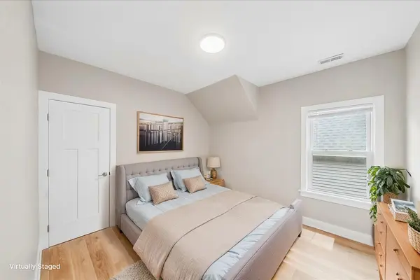 1619 Florence AVE #2, Evanston, IL 60201