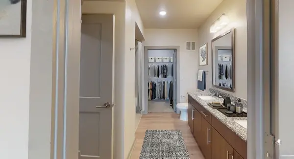 690 E Algonquin RD #3310, Schaumburg, IL 60173