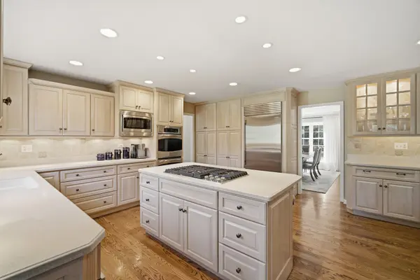 170 Dover CIR, Lincolnshire, IL 60045