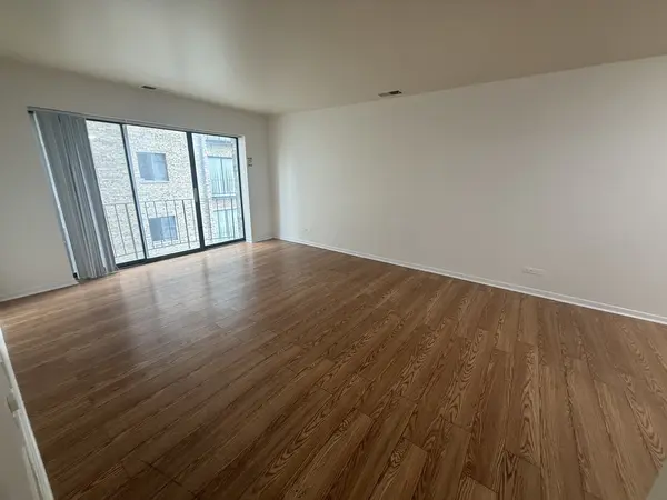 2300 N Harlem AVE #305, Elmwood Park, IL 60707