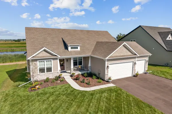 633 Houtz CIR, Elburn, IL 60119