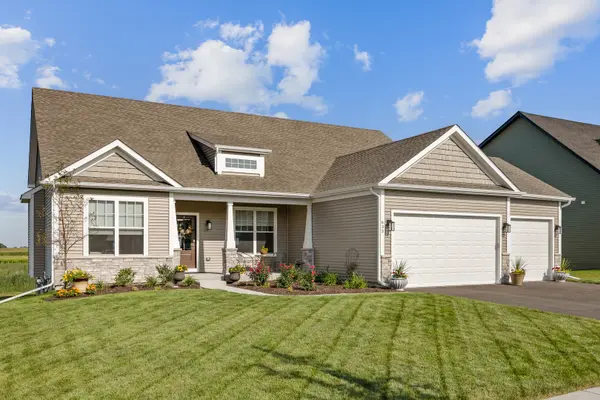 633 Houtz CIR, Elburn, IL 60119