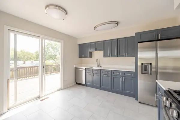 1795 Kent RD, Hoffman Estates, IL 60169