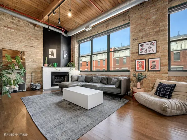 5001 N Wolcott AVE #204, Chicago, IL 60640