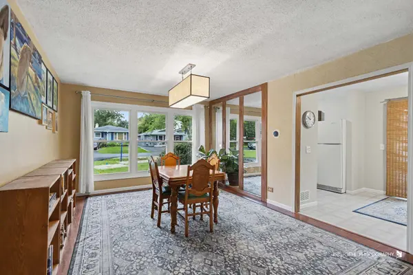 1530 Grove DR, Round Lake Beach, IL 60073