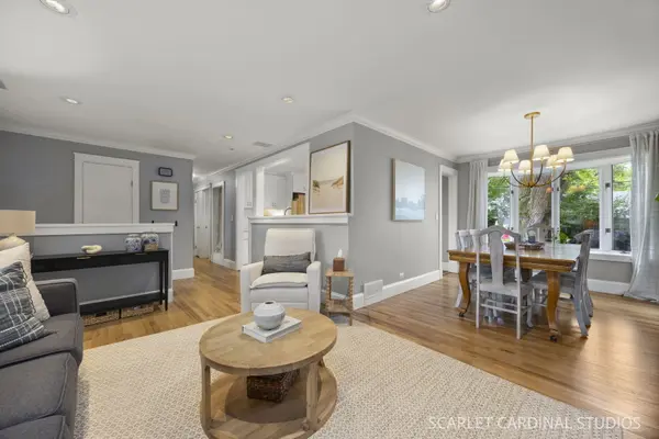 213 W Gartner RD, Naperville, IL 60540