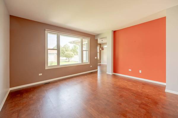 13114 Illinois DR, Huntley, IL 60142