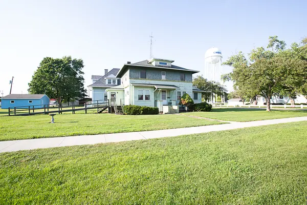 309 Lincoln ST, Chenoa, IL 61726