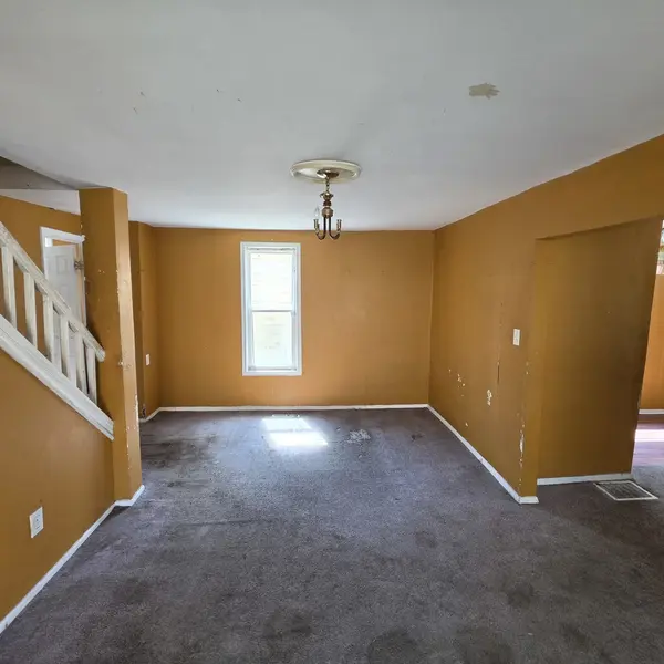 11833 S HARVARD AVE, Chicago, IL 60628