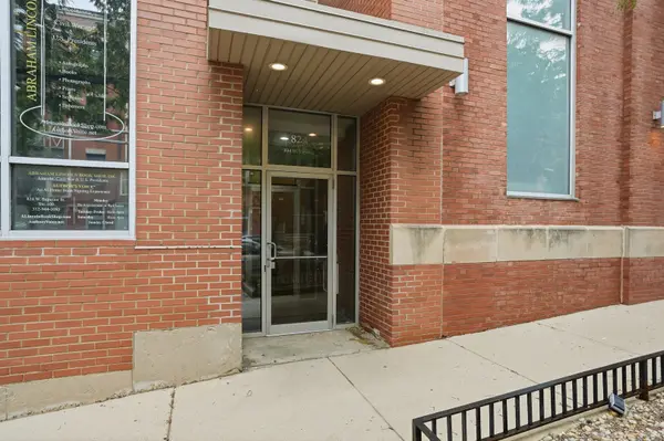 824 W Superior ST #B211-B212, Chicago, IL 60642