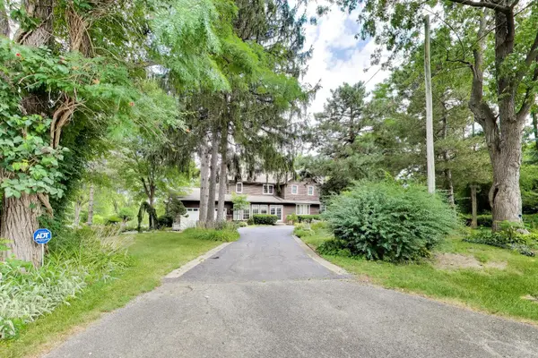 6712 Diamond Lake RD, Long Grove, IL 60047