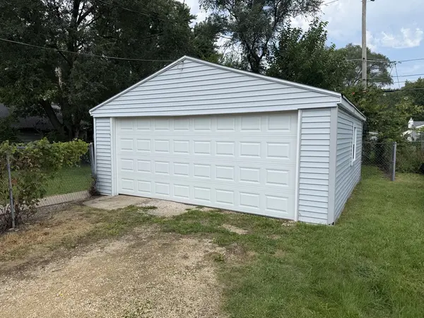 918 WINDSOR RD, Loves Park, IL 61111