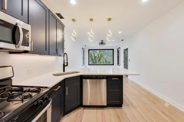 4815 W Patterson AVE #2, Chicago, IL 60641