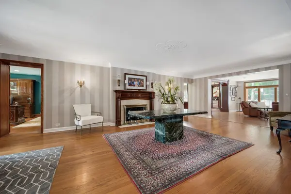 2851 W Rascher AVE, Chicago, IL 60625