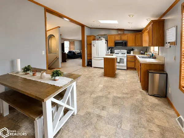 280 W Center St., Britt, IA 50423