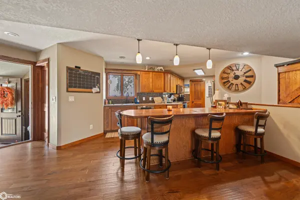 2764 D AVE, Garwin, IA 50632