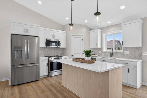 6151 Cody LN NW, Rochester, MN 55901