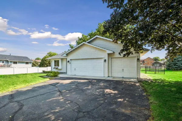 17350 Foliage AVE, Farmington, MN 55024
