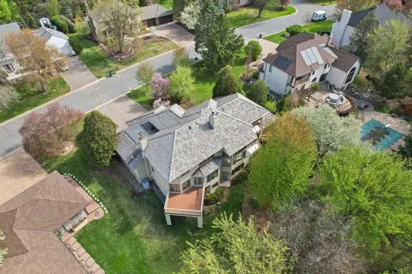 782 Evergreen KNLS, Mendota Heights, MN 55118