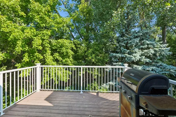 8865 Norway ST NW, Coon Rapids, MN 55433