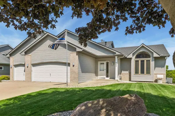 605 Lady Slipper AVE NE, New Prague, MN 56071