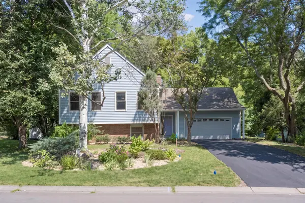 11110 39th AVE N, Minneapolis, MN 55441