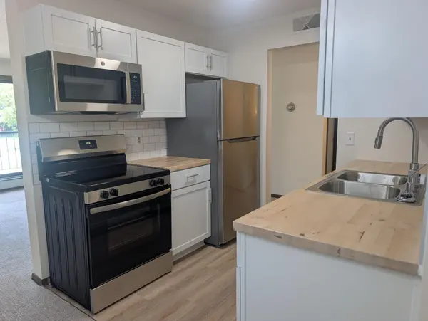 260 Westview DR #216,  West Saint Paul,  MN 55118
