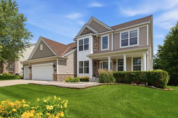 749 Ali LN, Victoria, MN 55386