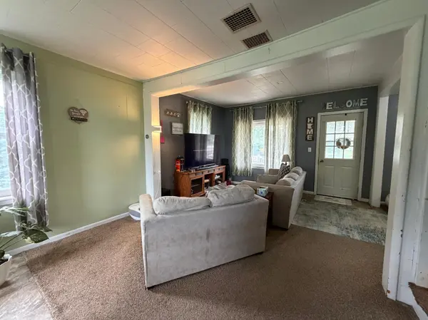 204 3rd AVE SW, Roseau, MN 56751