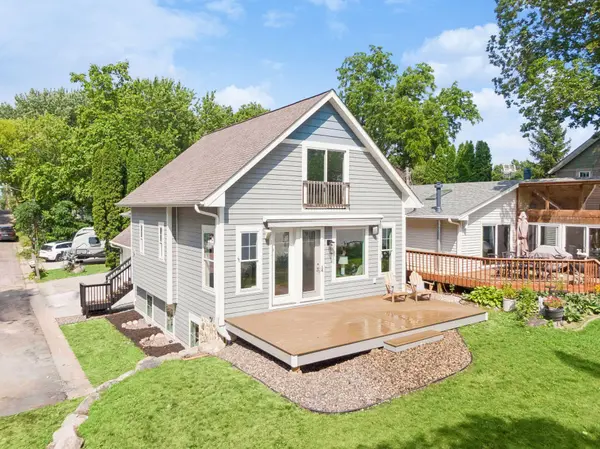1728 Finch LN, Mound, MN 55364