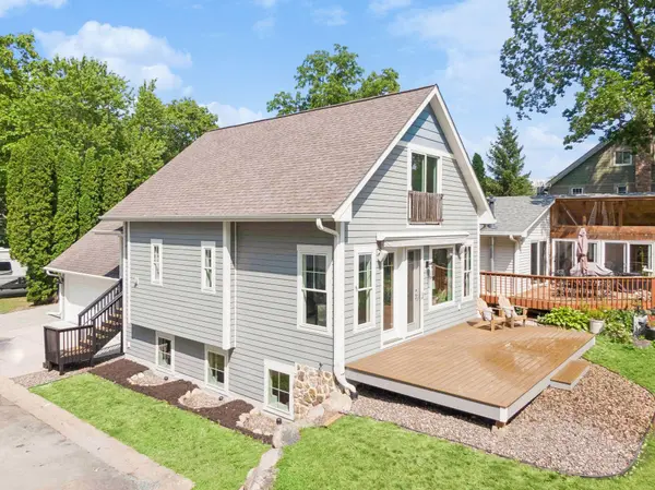 1728 Finch LN, Mound, MN 55364