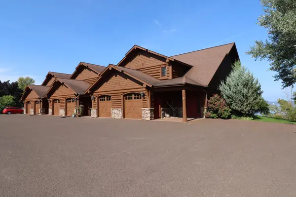 2729 Lake Shore DR E #4, Ashland, WI 54806