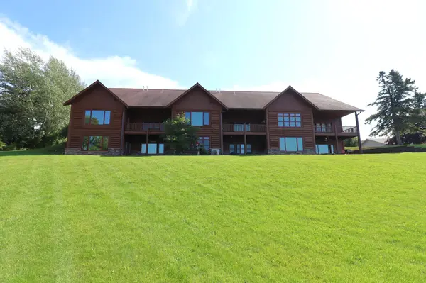 2729 Lake Shore DR E #4, Ashland, WI 54806