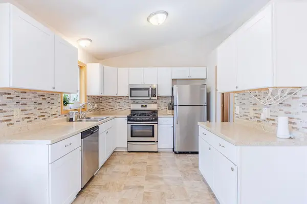 3665 James CT, Hastings, MN 55033