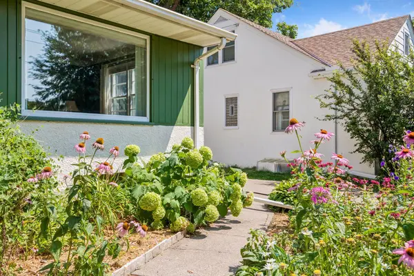 1634 Victoria ST N, Saint Paul, MN 55117
