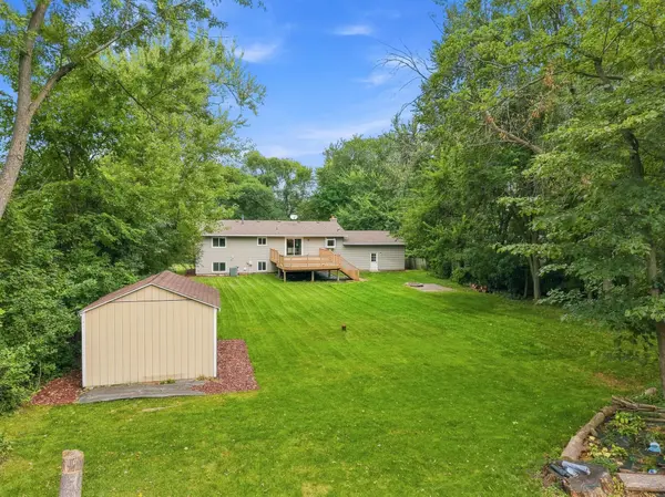 25715 Wild Rose LN, Excelsior, MN 55331