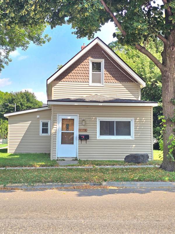801 5th ST SW, Willmar, MN 56201