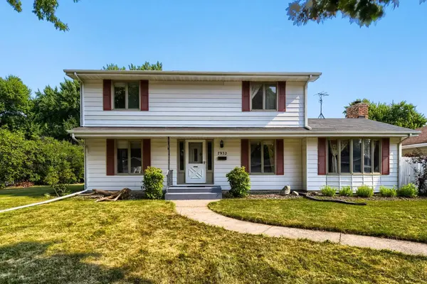 7932 38 1/2 AVE N, New Hope, MN 55427