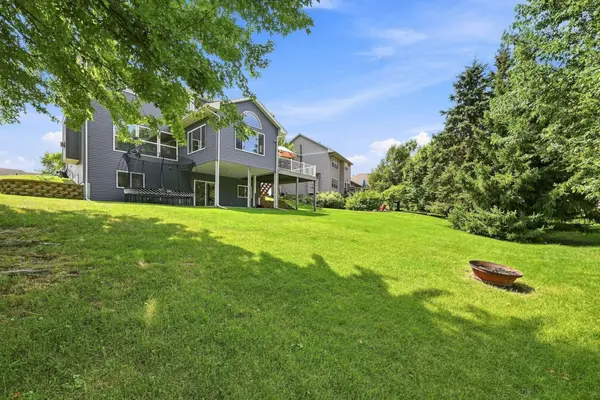 2224 Manuela DR, Chaska, MN 55318