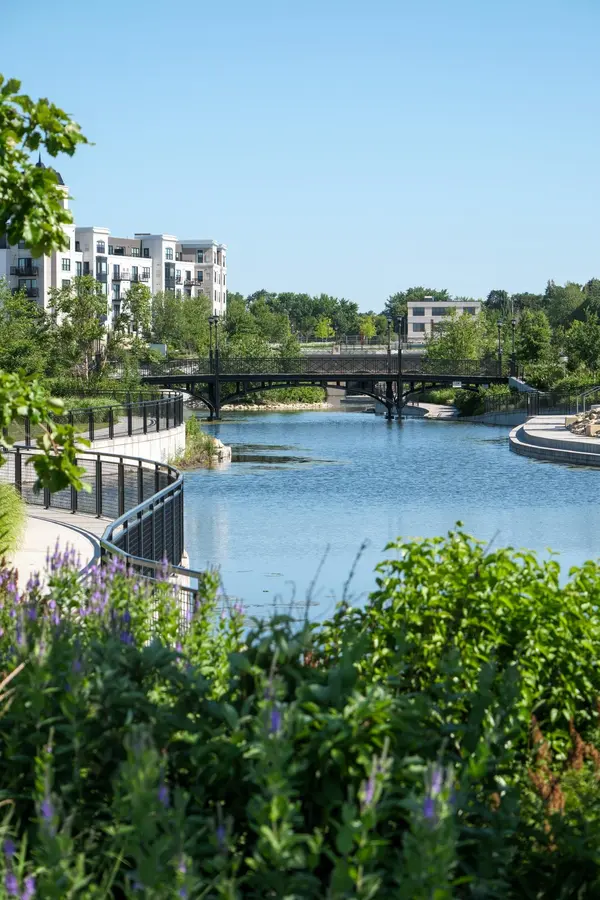 851 Mount Curve, Saint Paul, MN 55116
