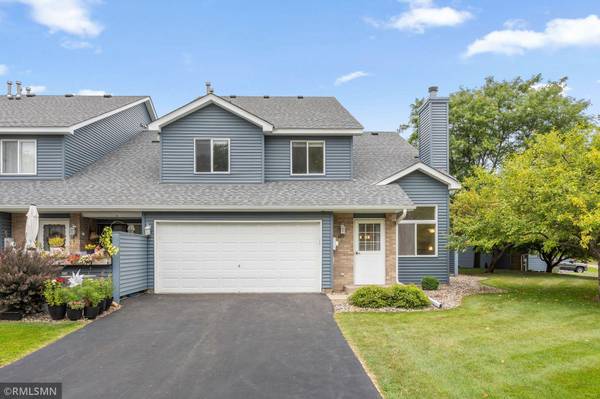 4831 Helena LN N #1, Oakdale, MN 55128