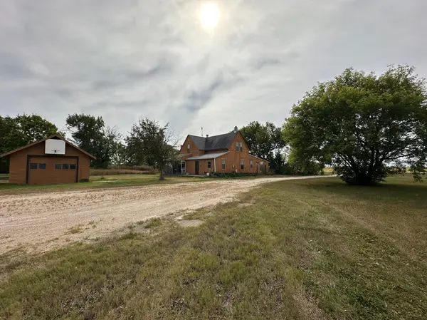 1372 190th ST, Kent, MN 56553