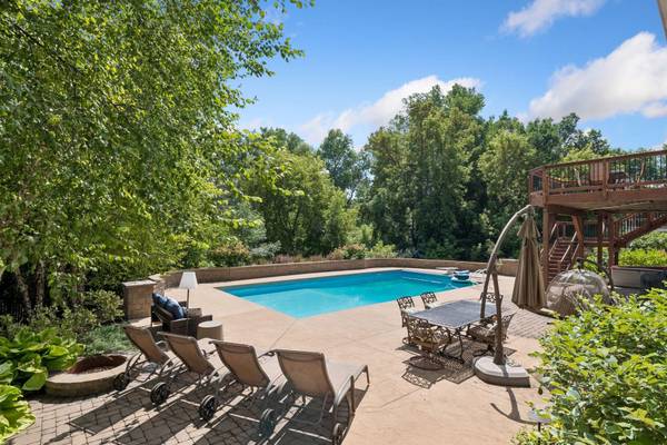 306 Wolf Pointe Trail, Long Lake, MN 55356
