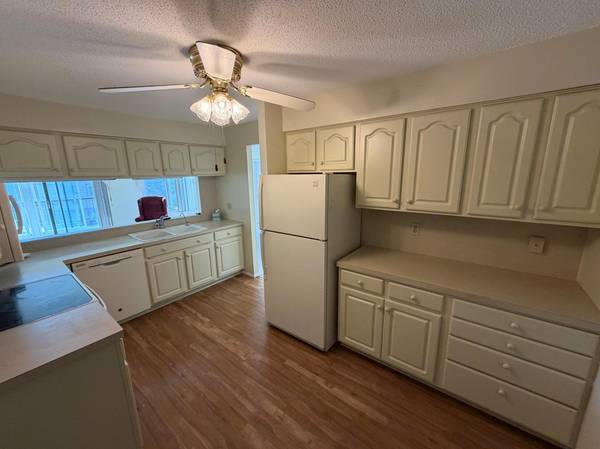 2679 Albion AVE #203, Fairmont, MN 56031
