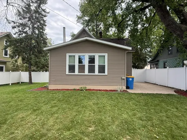 422 Chestnut AVE, Owatonna, MN 55060