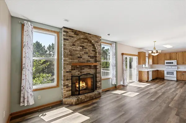 2084 Wallingford CIR, Woodbury, MN 55125