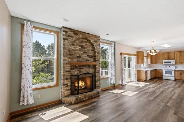 2084 Wallingford CIR, Woodbury, MN 55125